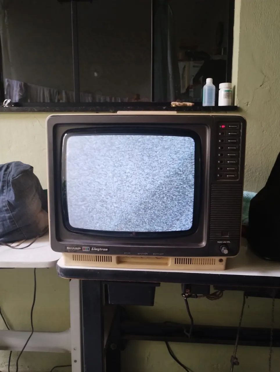 Tv retro Sharp linytron 14 polegadas 