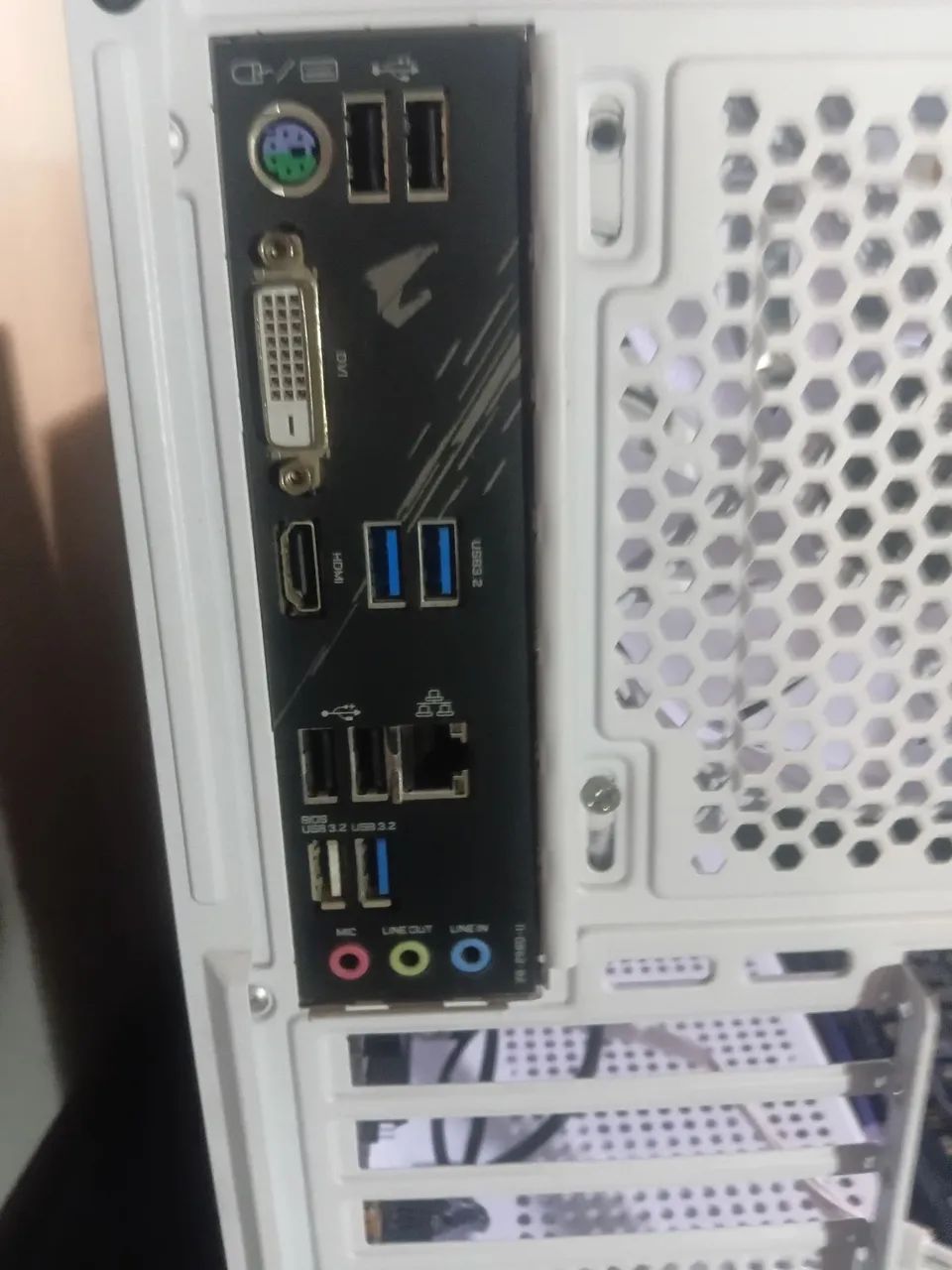 B550M AORUS ELITE  - Foto 2