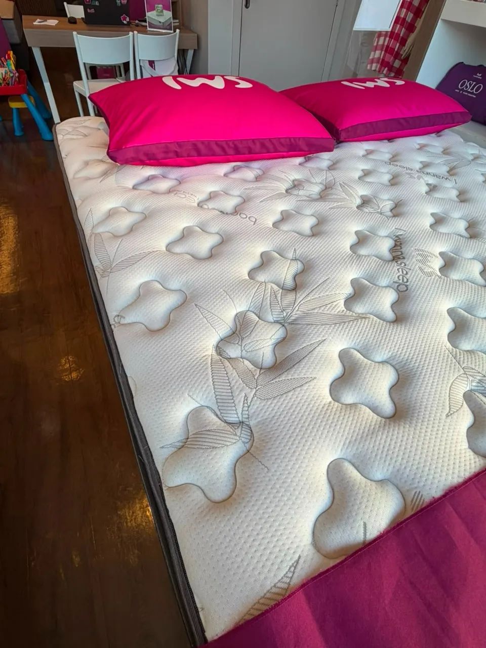Cama de casal Queen Box 