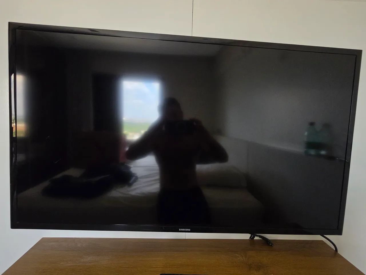 Smart TV Samsung 40" com painel e Google Chrome cast