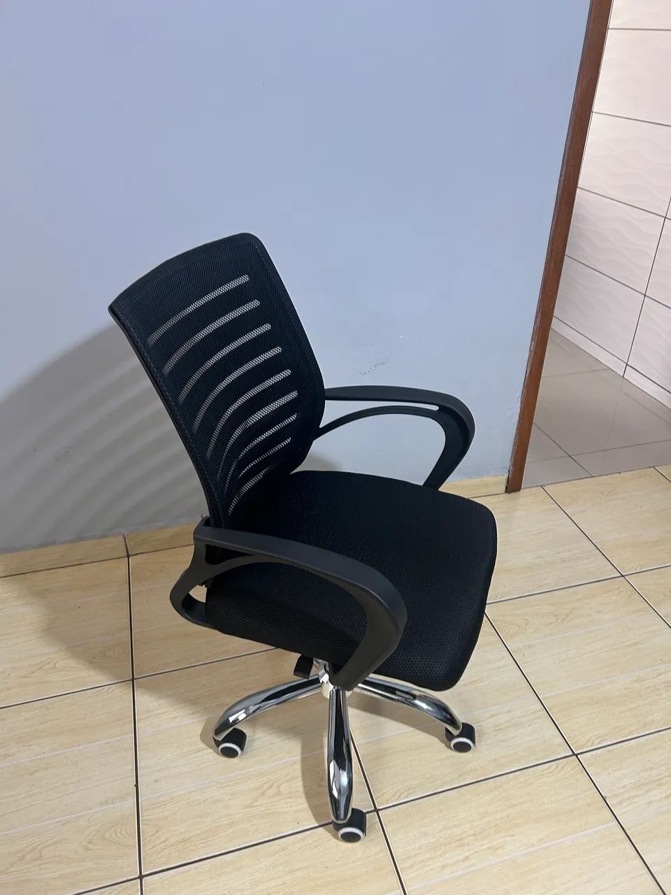 Cadeira de escritório nova  - Foto 5