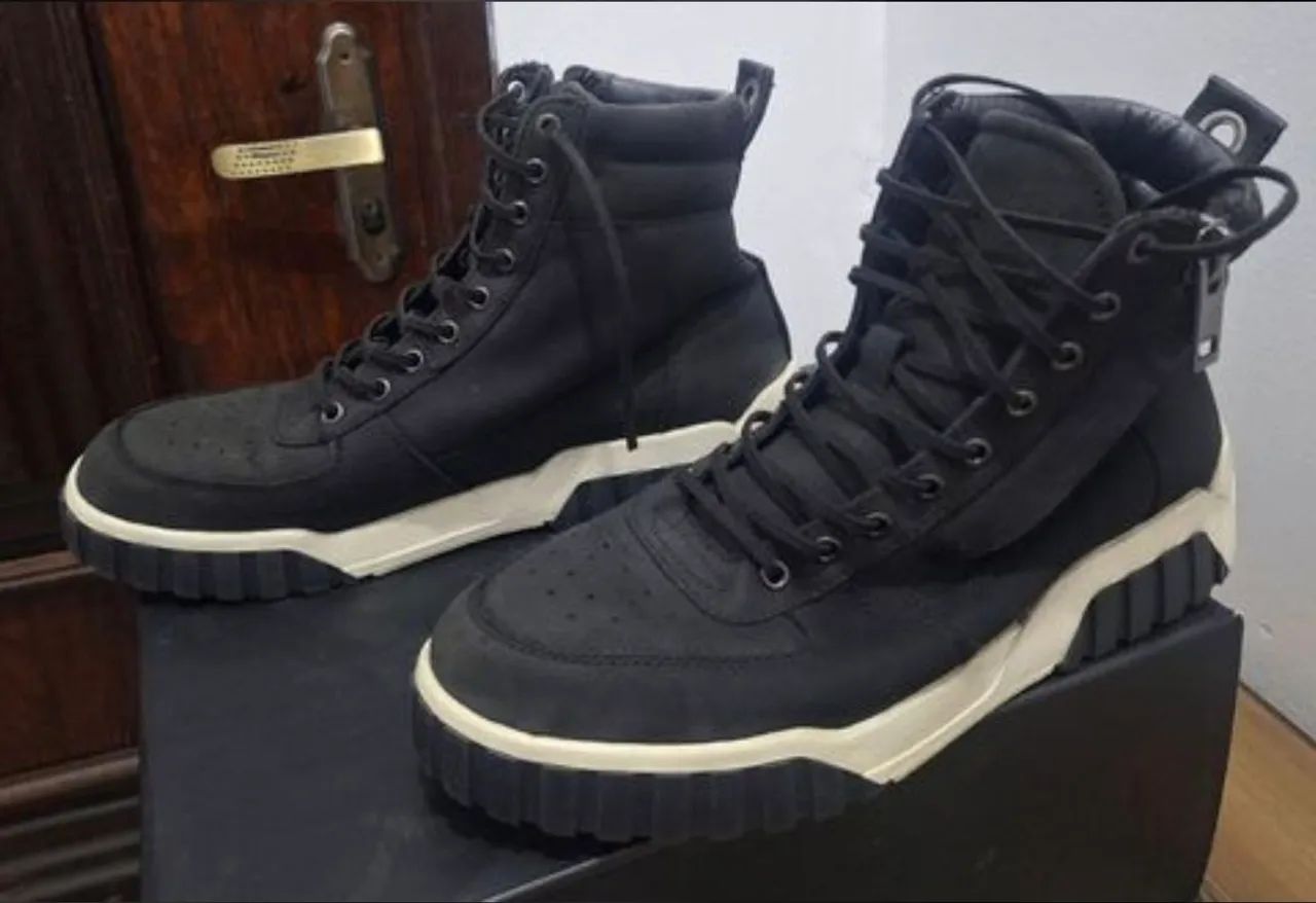 Bota couro Diesel