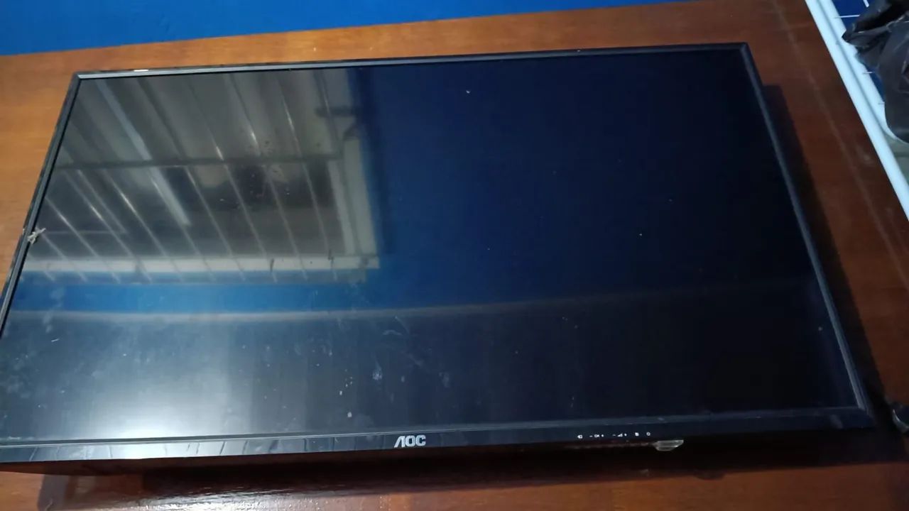 Tv AOC 40 polegadas não smart mas não precisa de conversor,150$