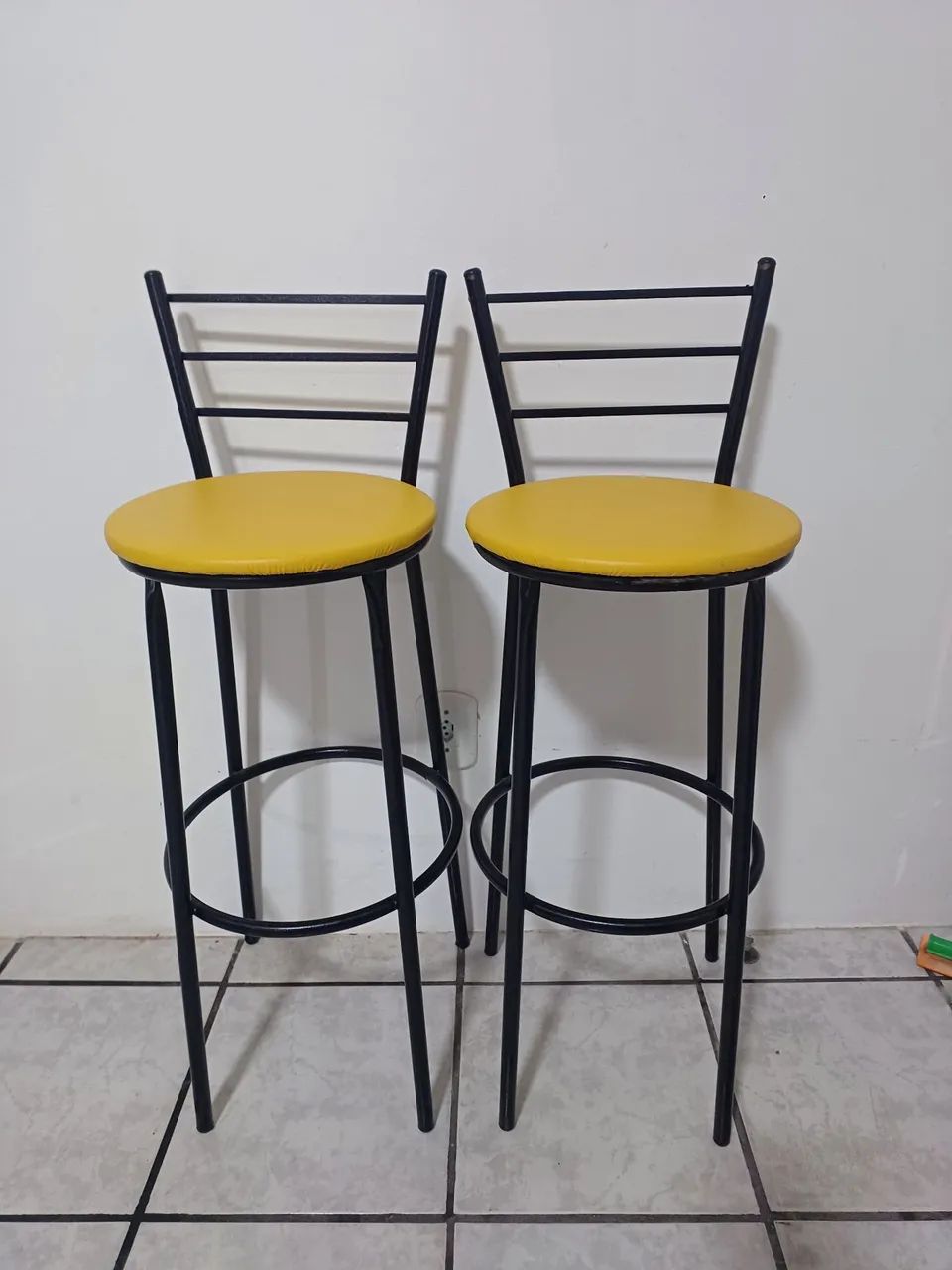 6 Banquetas - Foto 2