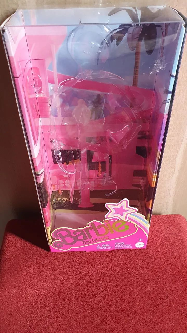 Caixa boneco ken collector 