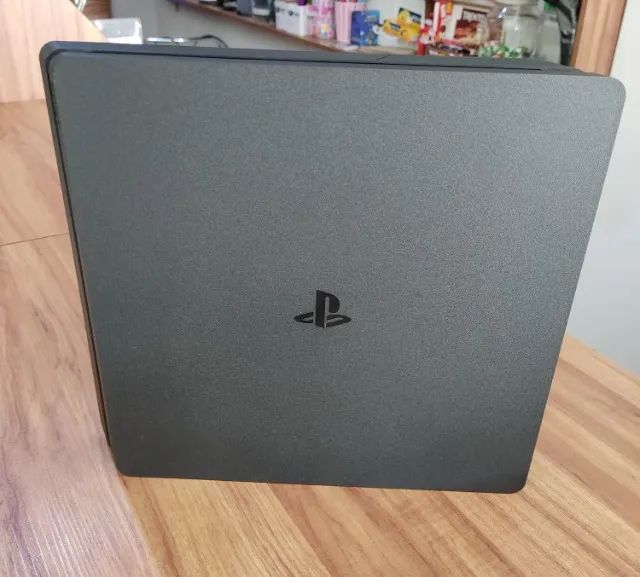 Ps4 slim com  1 tb e com 90 dias de garantia 