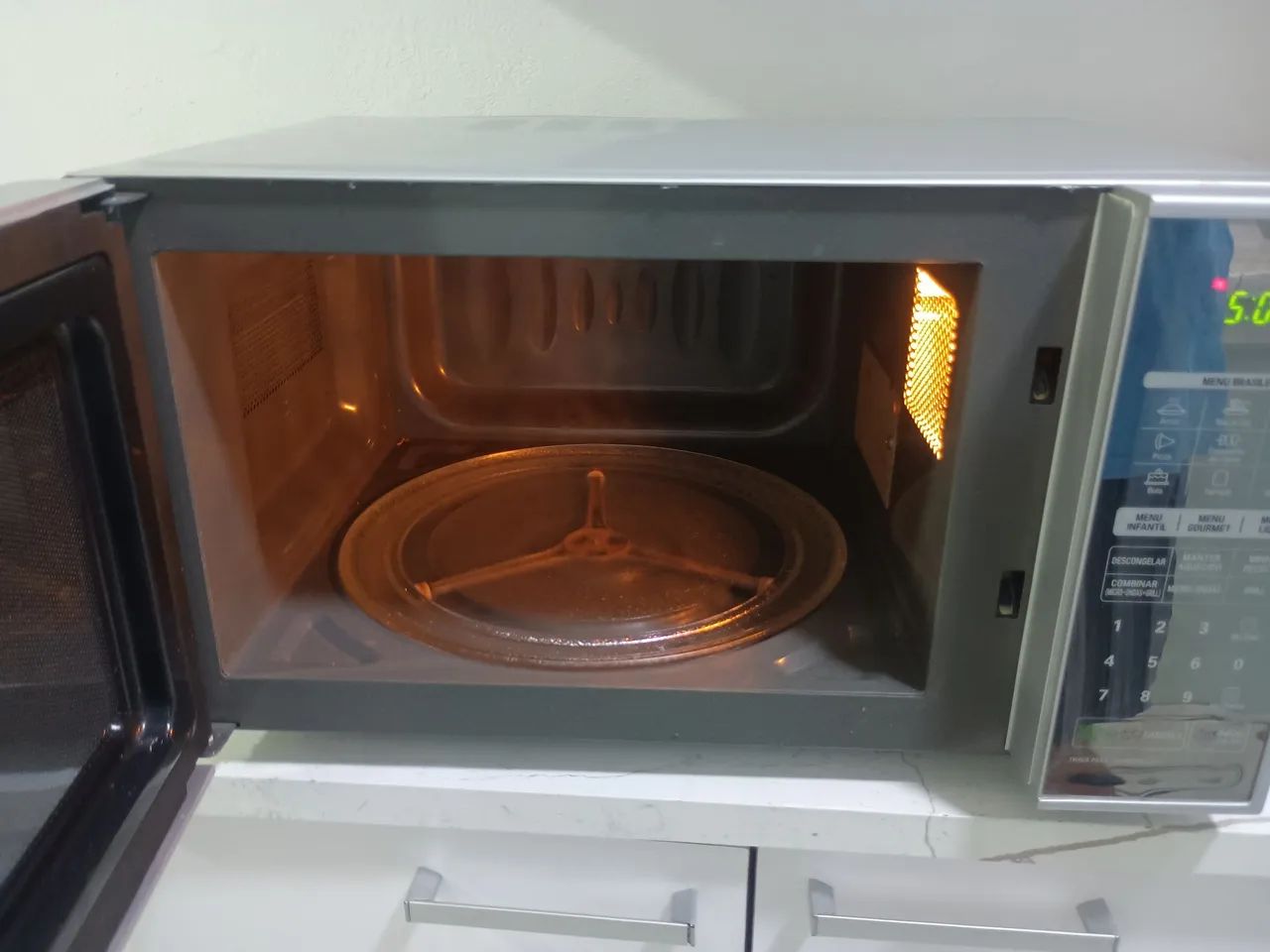 Microondas LG 30 Litros Espelhado  - Foto 4