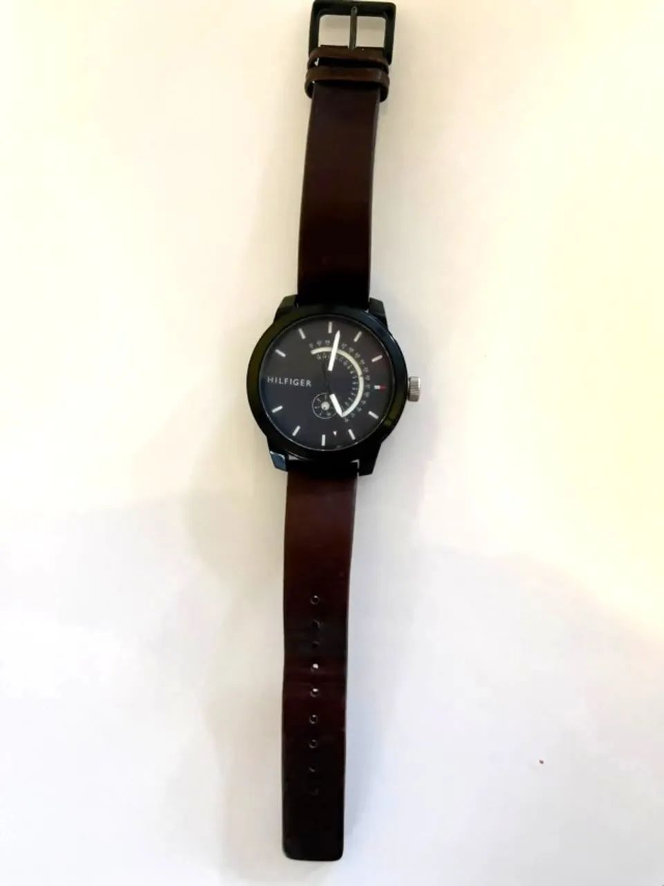 Relógio Tommy Hilfiger Original - Caixa Preta e Pulseira de Couro - Foto 3
