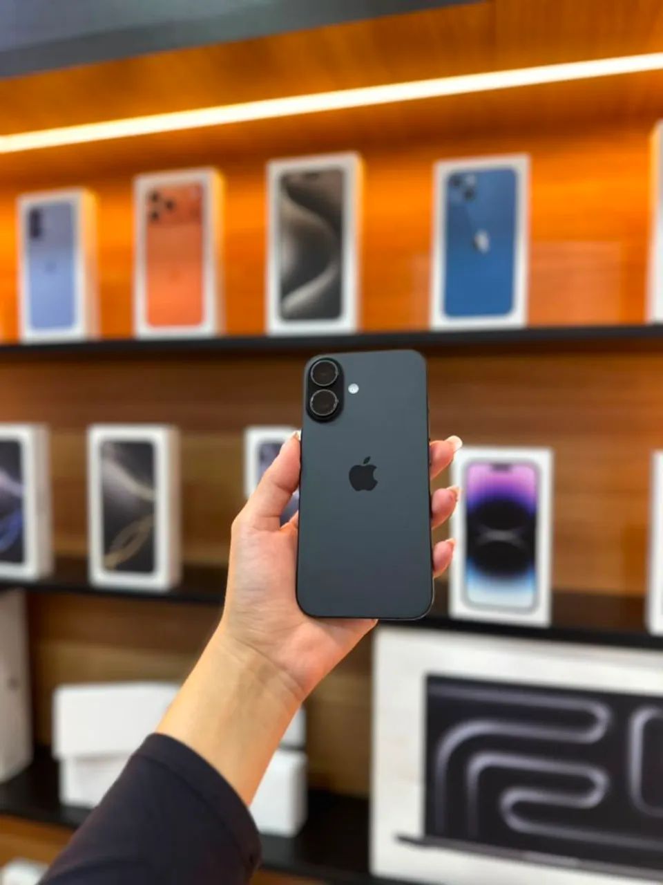 iPhone 16 128GB semi novo 3.749,00 - Foto 5