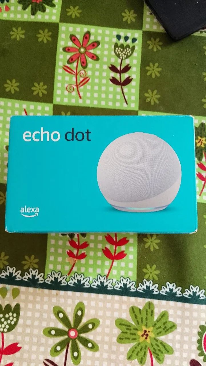 Vendo uma Alexa Nova na caixa.