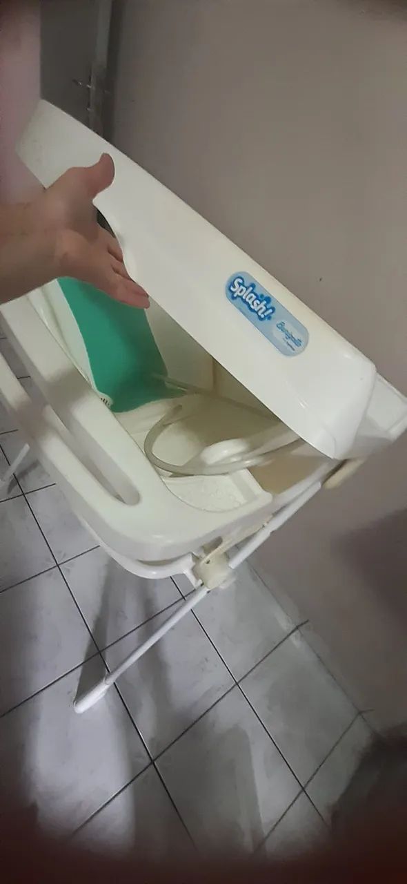 Banheira com trocado e brinquedos  - Foto 2
