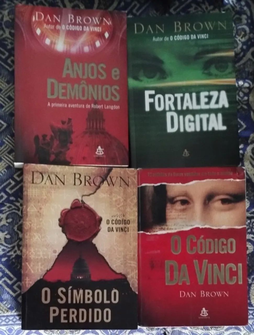 DAN BROWN 25,00 CADA 4 LIVROS