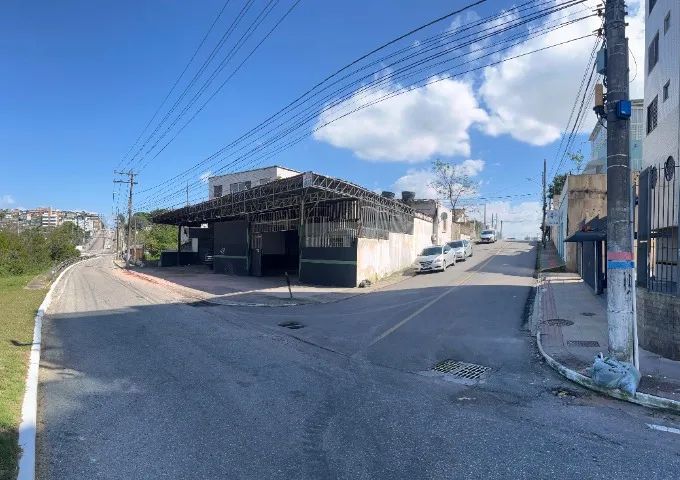 GALPÃO 273 M2 PRÓXIMO PONTES