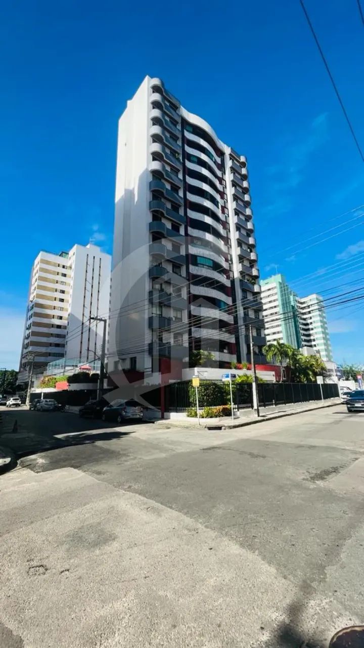 Apartamento no Edif. Plaza Madrid - Foto 2