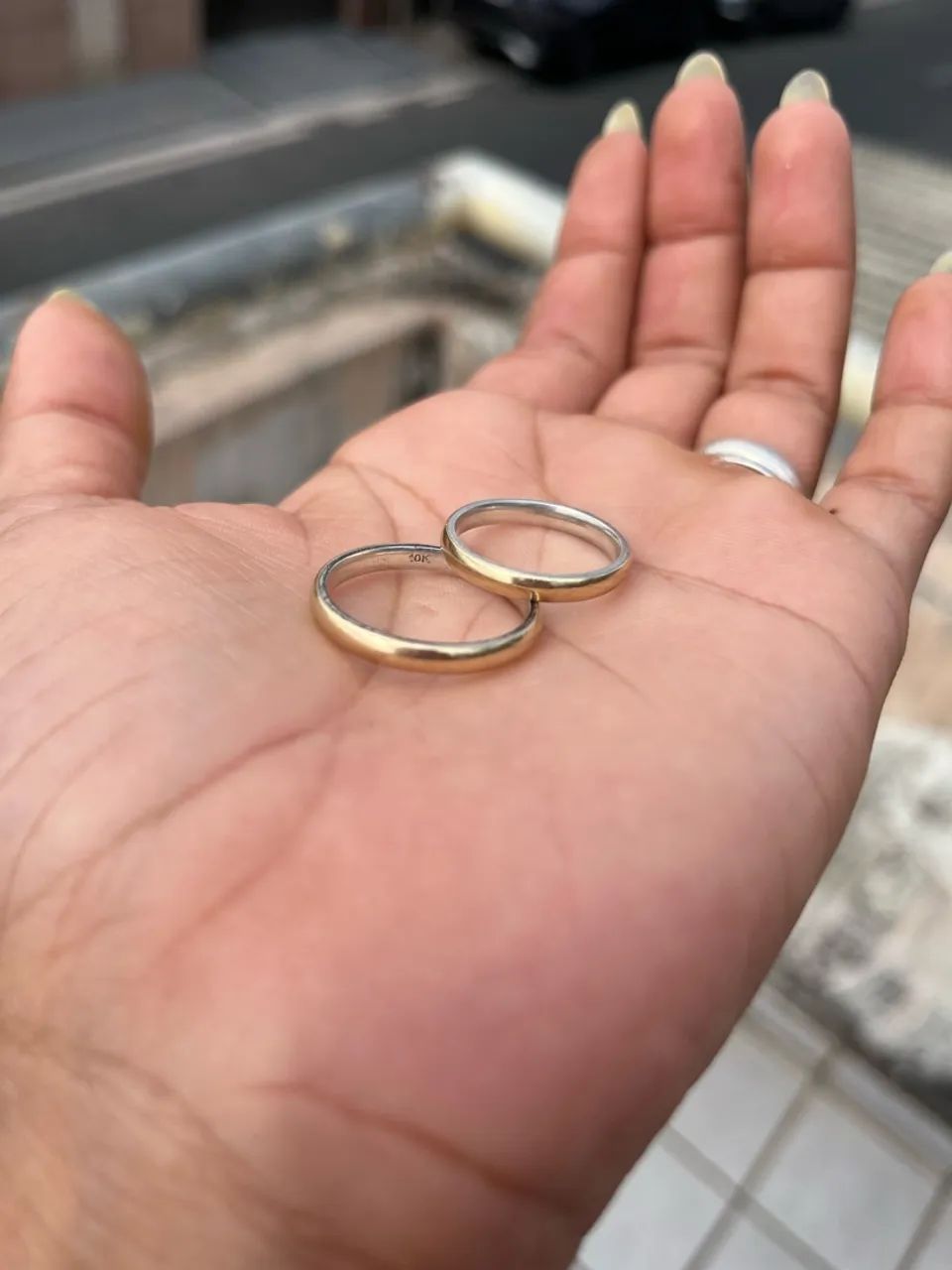 Aliança ouro 10 k e prata 