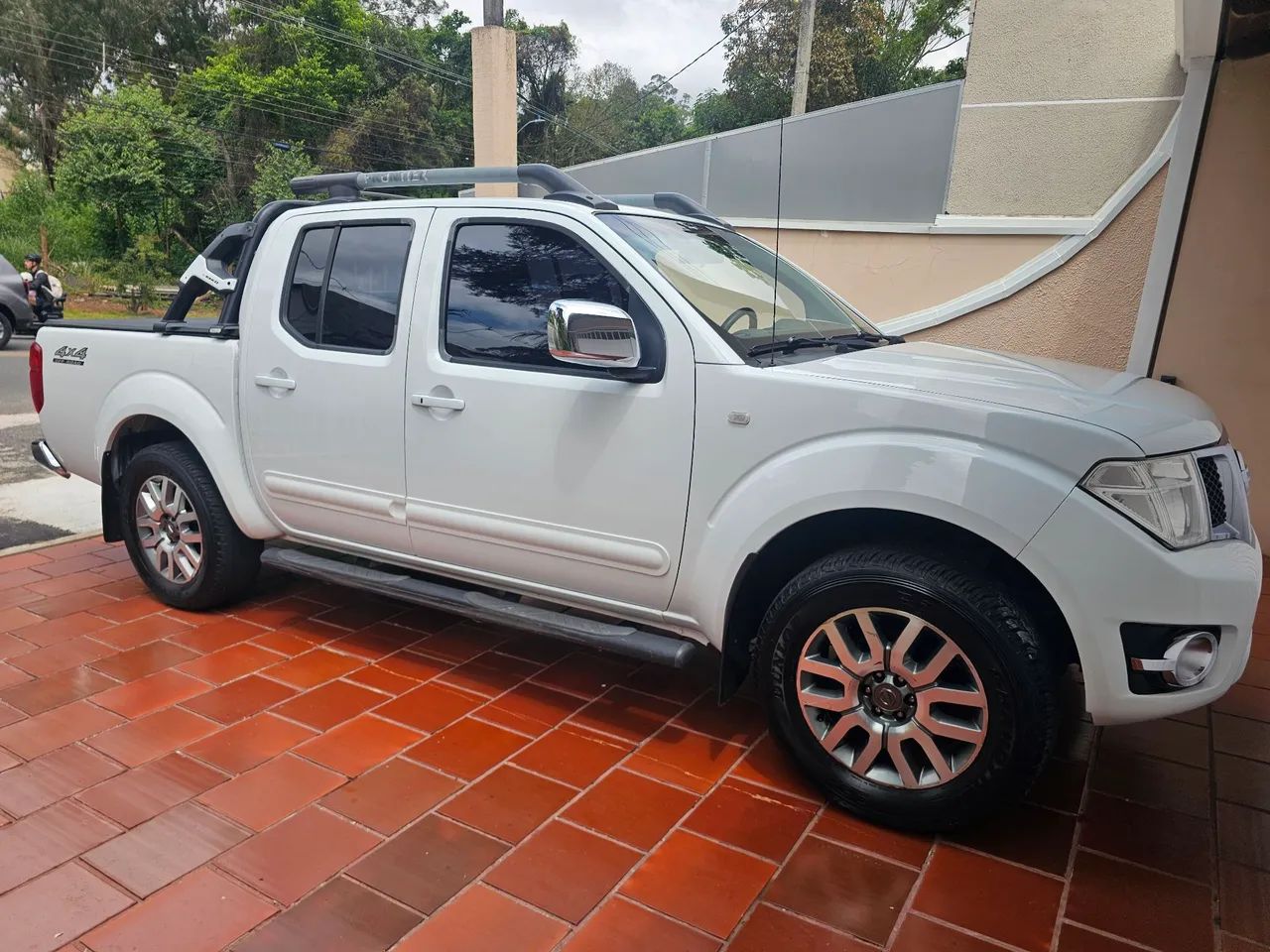 Nissan Frontier Frontier SL CD 4x4 2.5TB Diesel Aut 2015