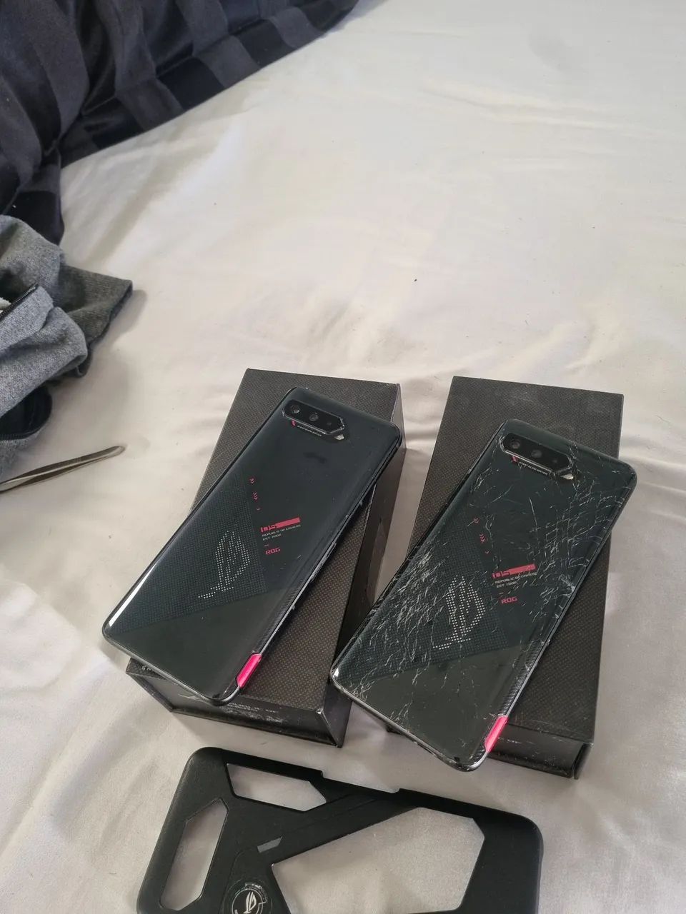 Asus Rog Phone 5s (retirada peças)