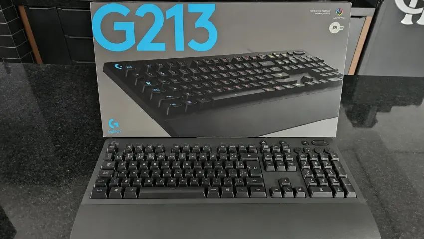 Teclado Logitech G213