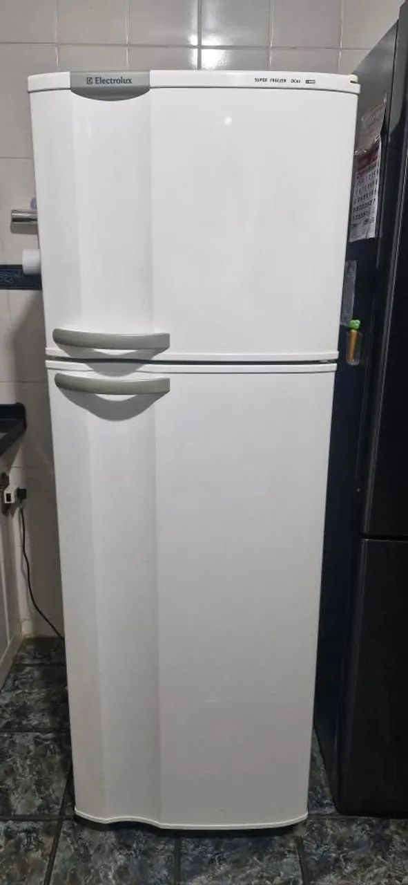 Geladeira Eletrolux 360 litros 