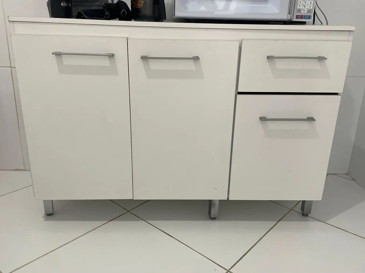 Armário com balcão 