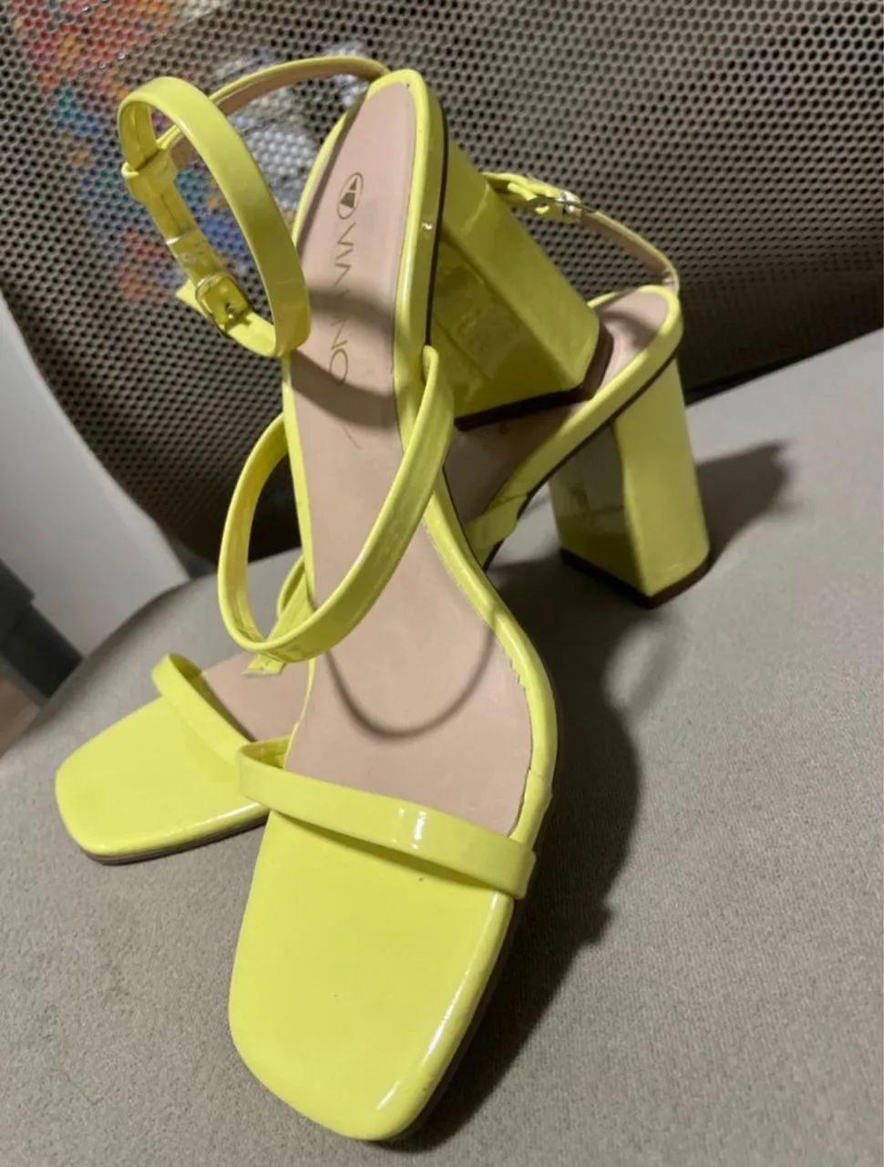 Roupas e sapatos  - Foto 2