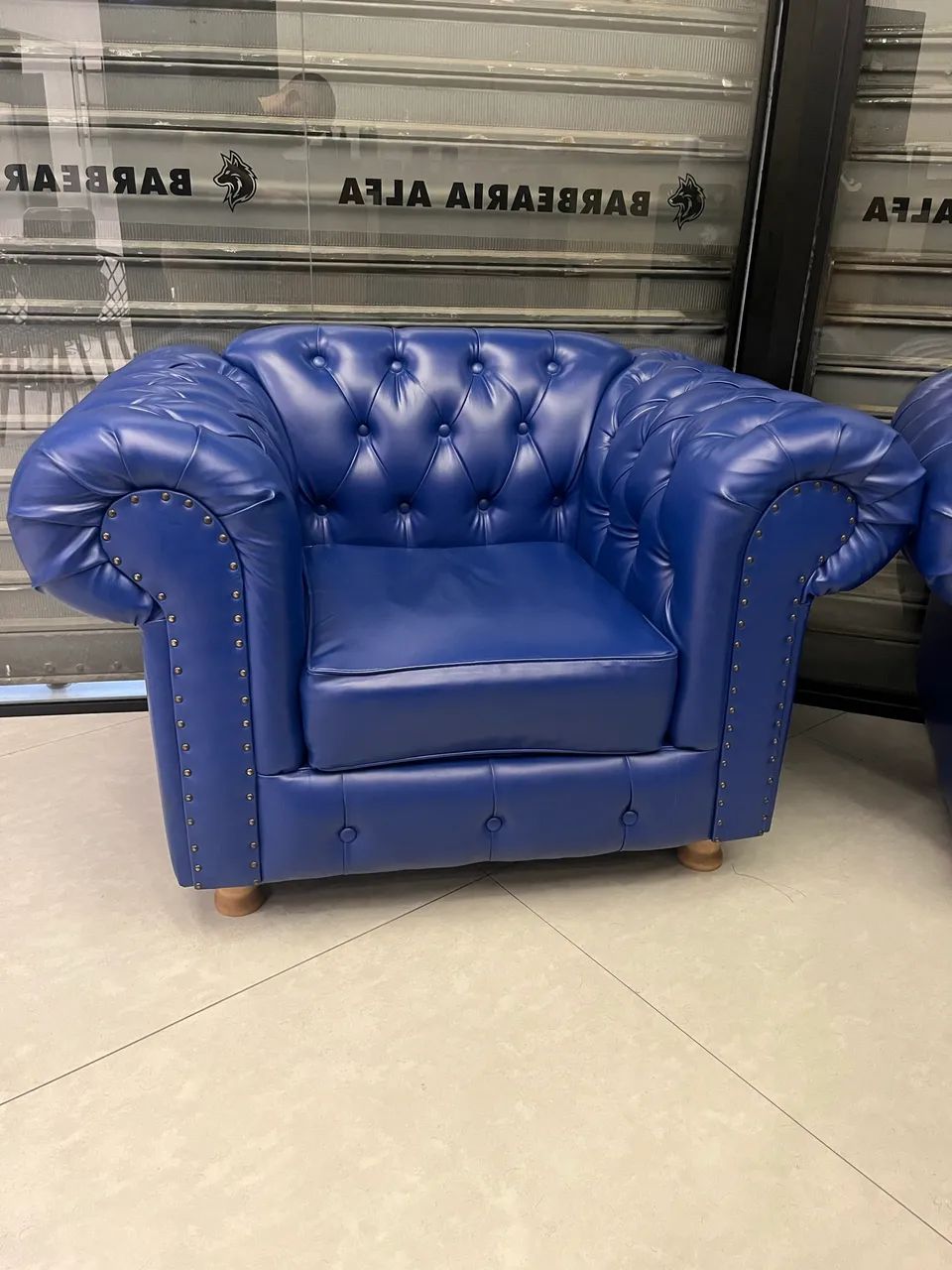 Poltrona capitonê para sala de estar
