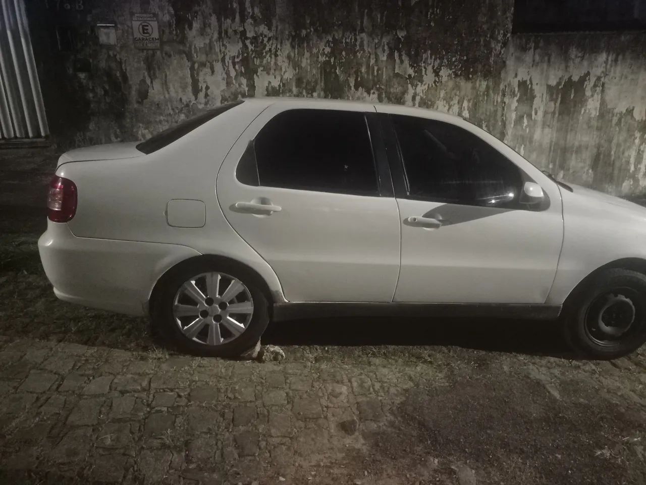 Fiat Siena Siena HLX 1.8 mpi Flex 8V 4p 2007