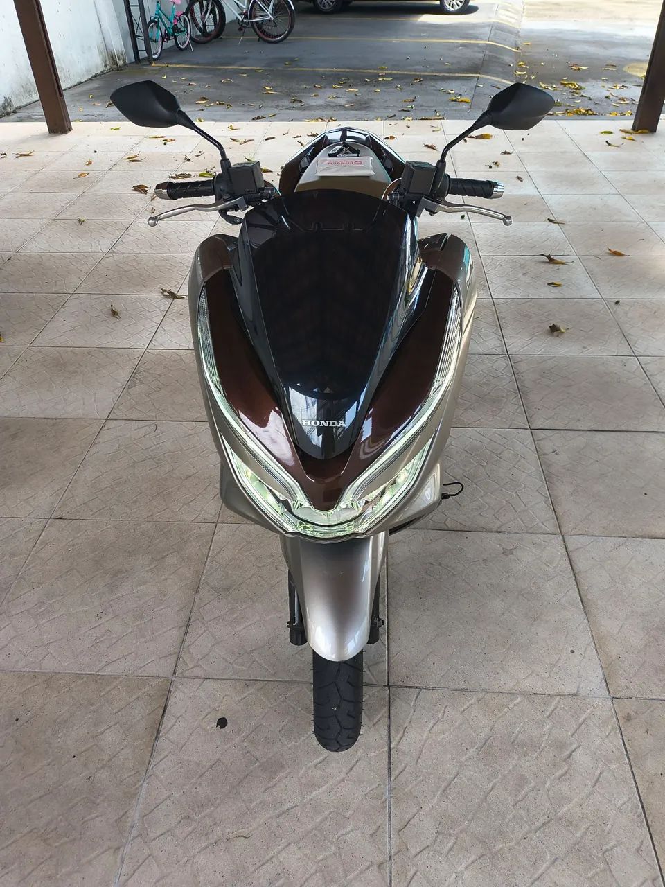 Linda PCX DLX extra estado de zero - Foto 2