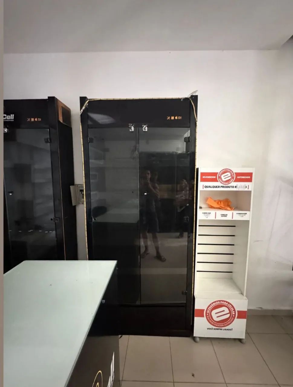 Móveis para loja de celular e acessórios  - Foto 4