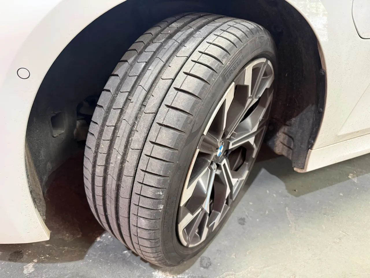 BMW Série 3 330E M Sport 2.0 Turbo Híbrido AU, foto 6 de 6