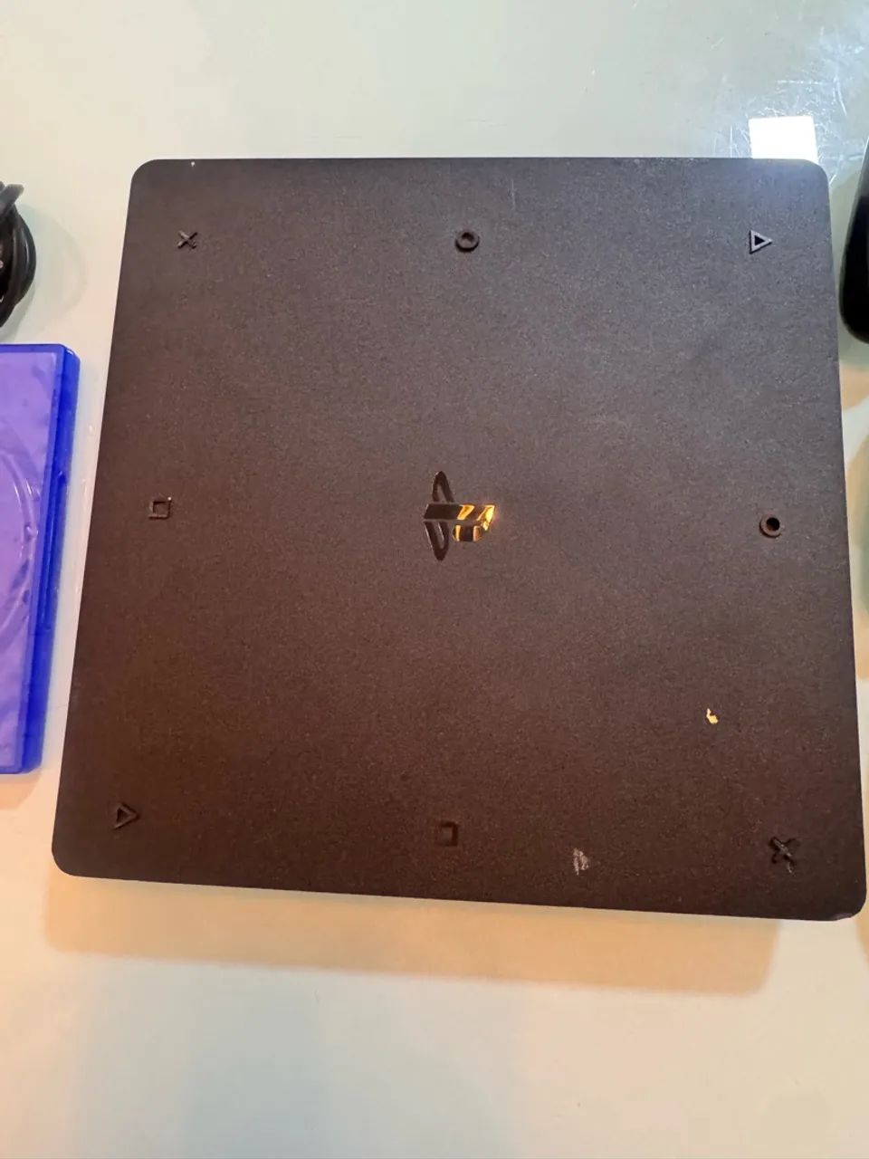 PS4 usado com 3 controles  - Foto 2