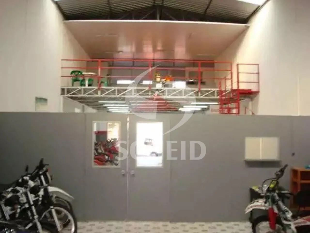Galpão c/ 300m² e alta visibilidade para sua empresa - Foto 3