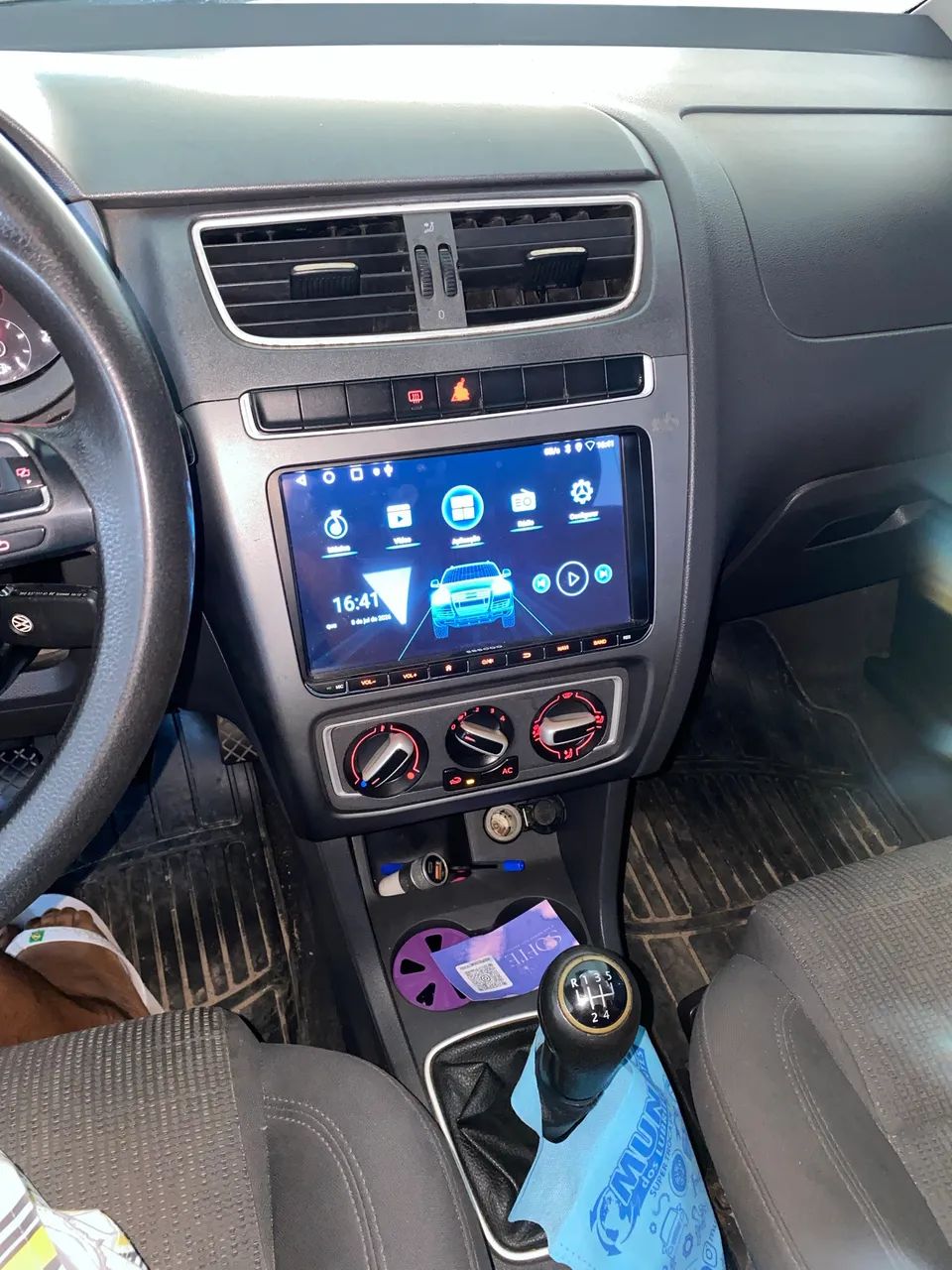 Volkswagen Fox 1.6 MI Total Flex 8V 5P 2014 - Foto 5