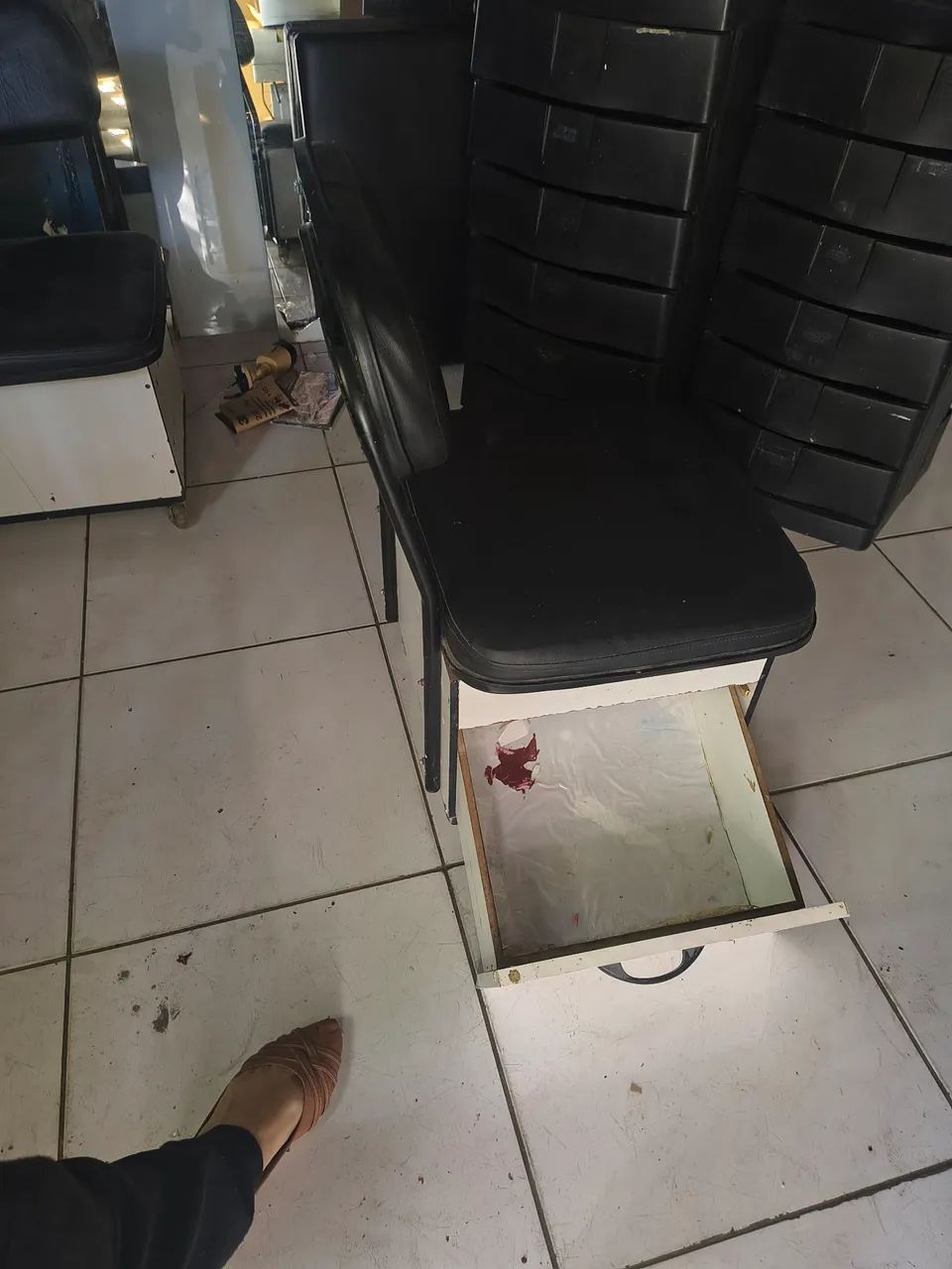 Vendo carro de manicure - Foto 2