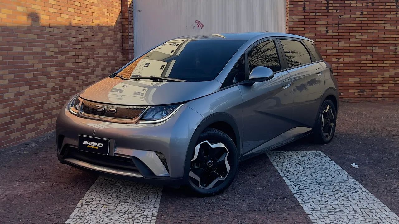 BYD Dolphin EV (Elétrico) 2025