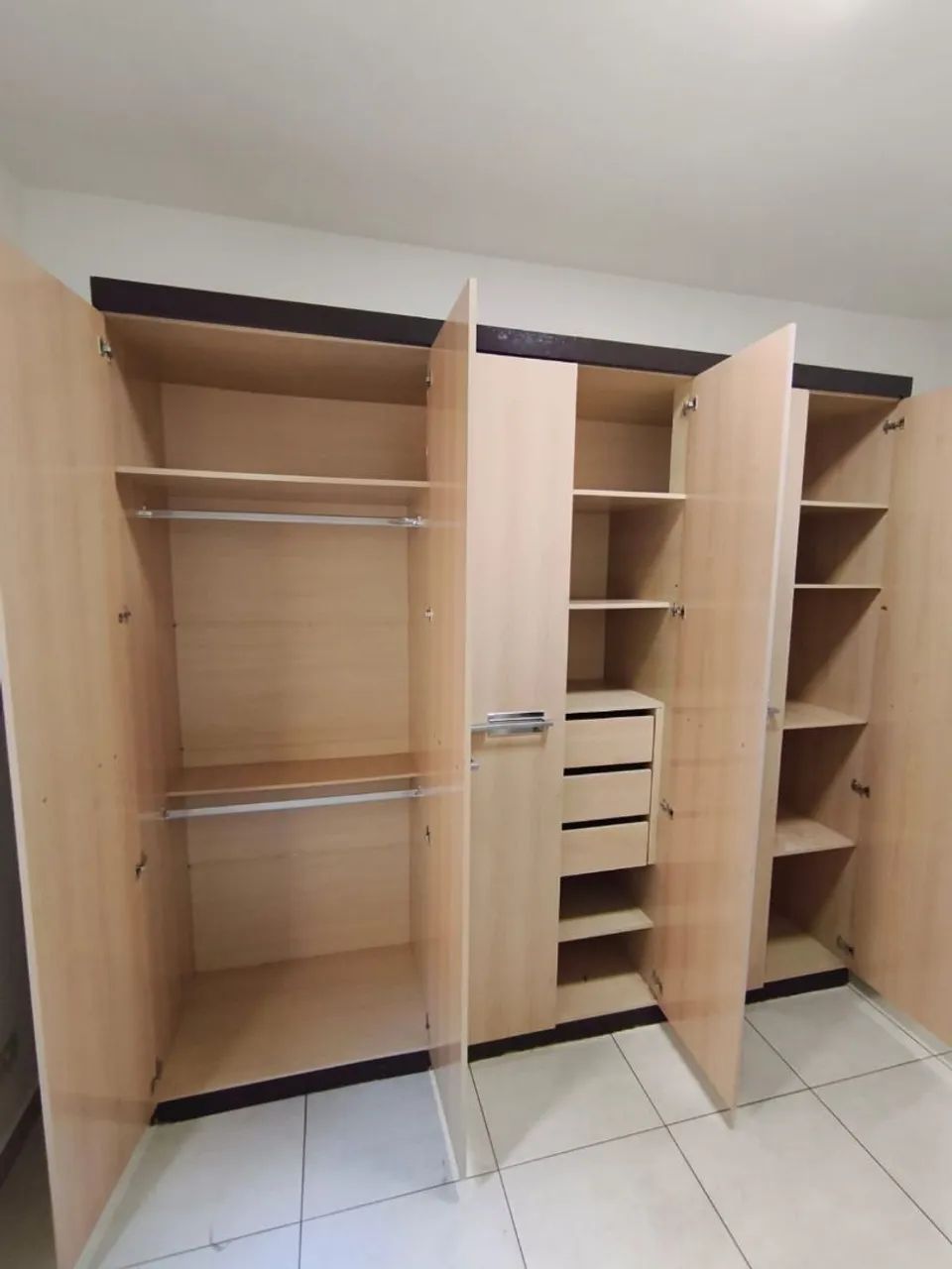 Guarda roupa de casal entrego e monto  - Foto 5