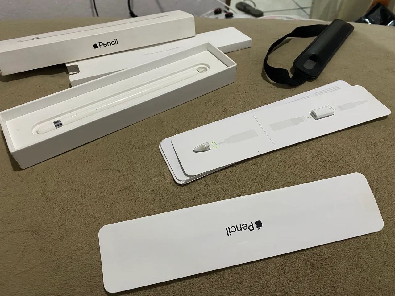 Apple Pencil 1ª Geração - Completa na Caixa + Suporte - Acessórios