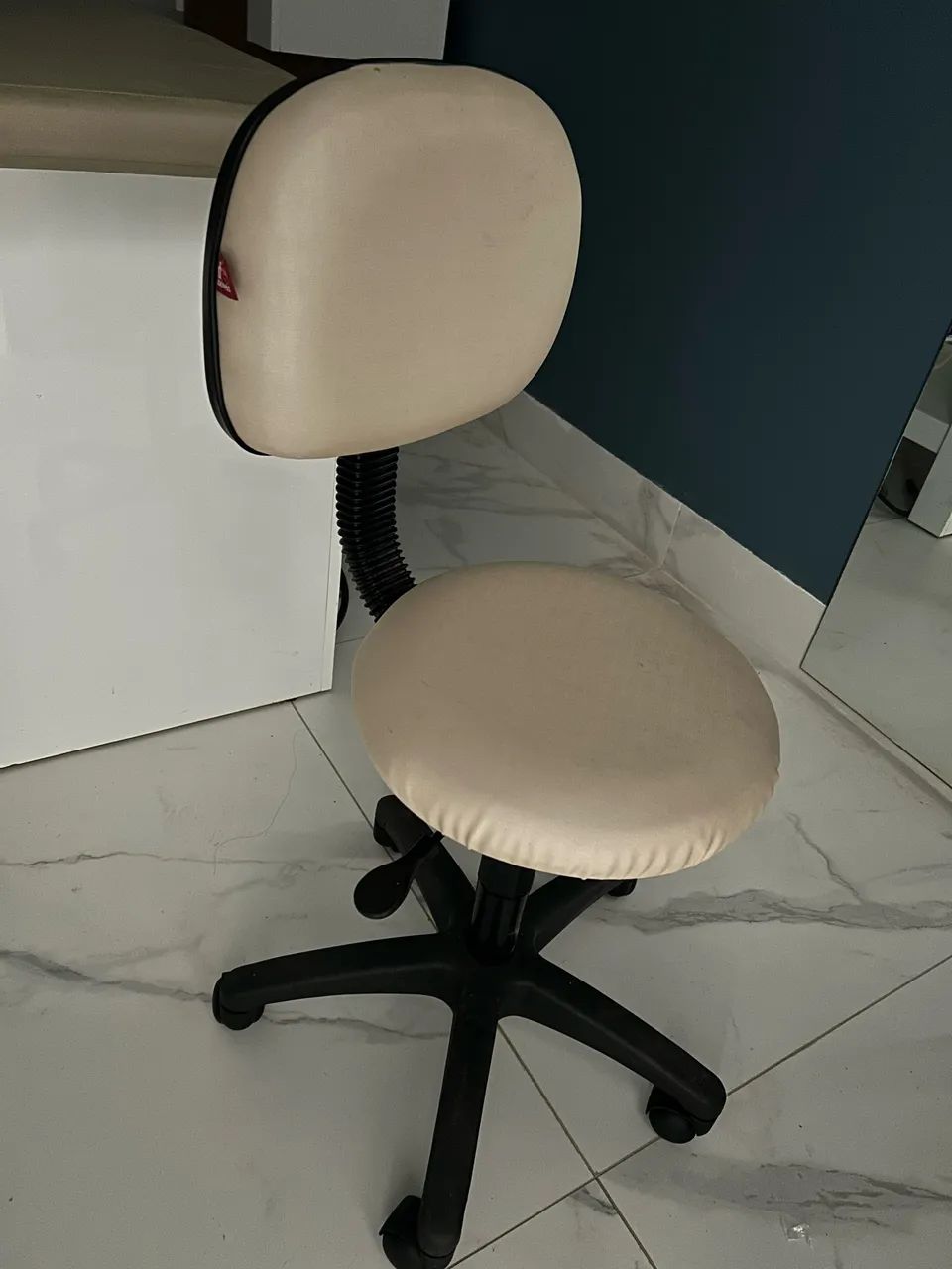 Maca de estética com mocho e escadinha - Foto 3