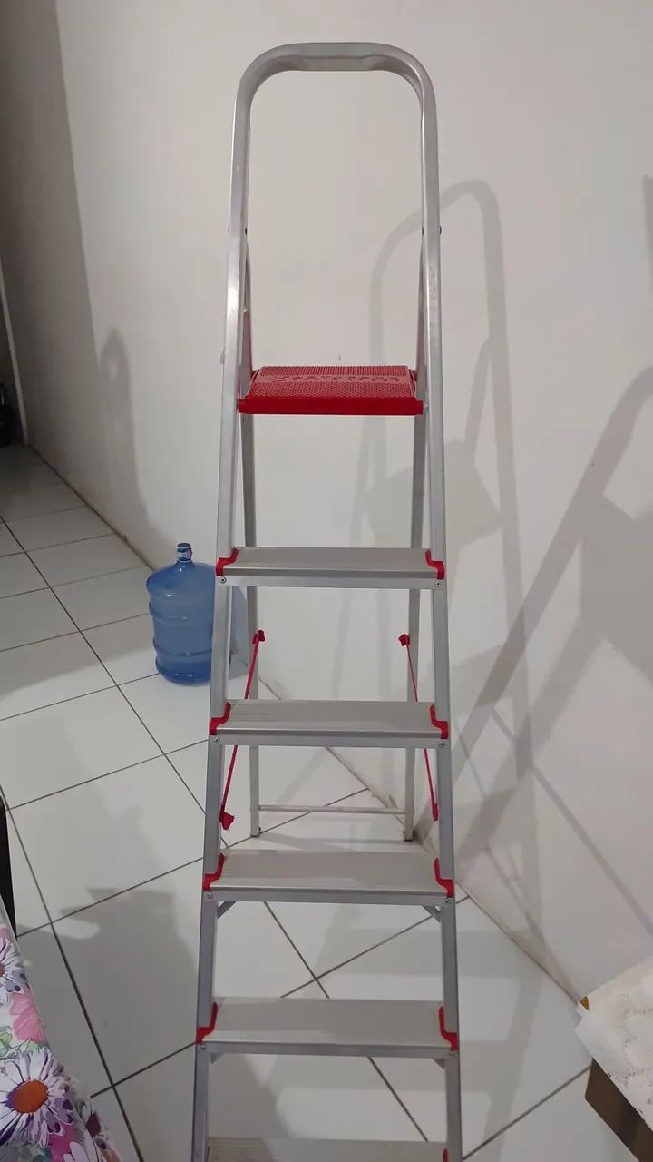Escada  - Foto 2