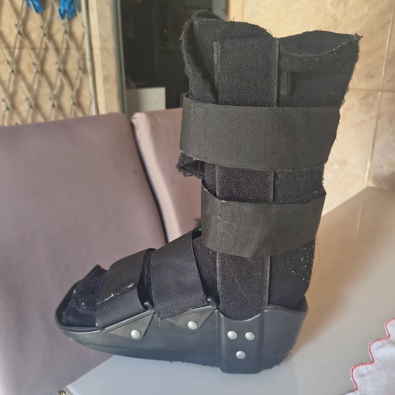 Bota ortopédica em ótimo estado 