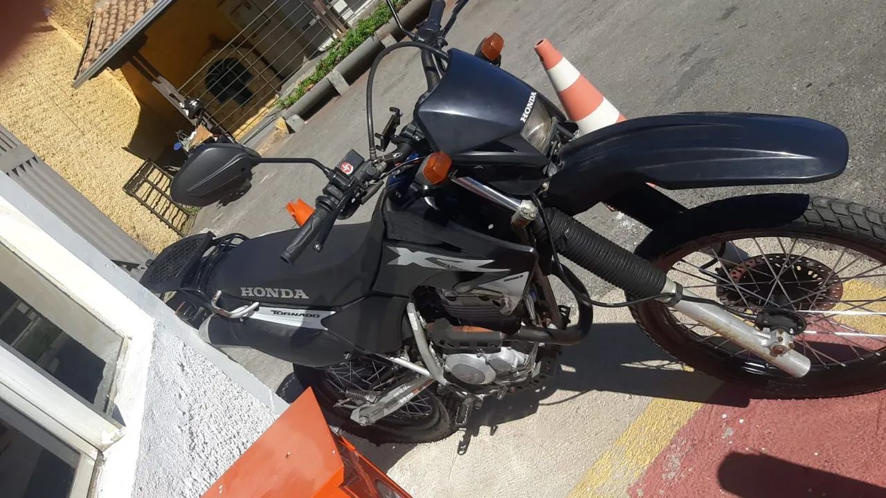 XR TORNADO 250 TOP - Foto 4