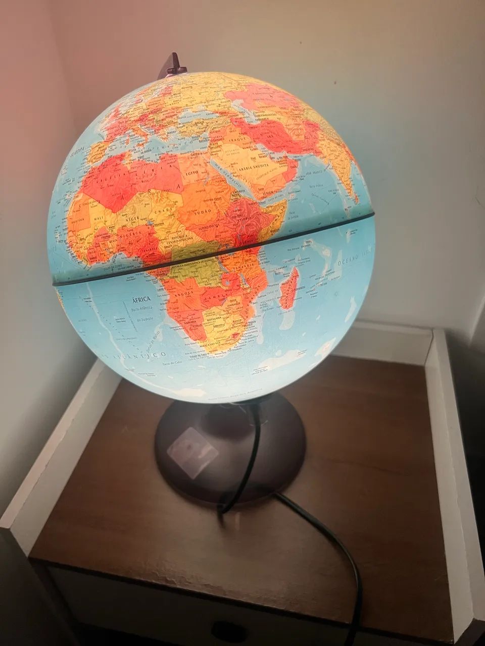 Abajur globo terrestre 