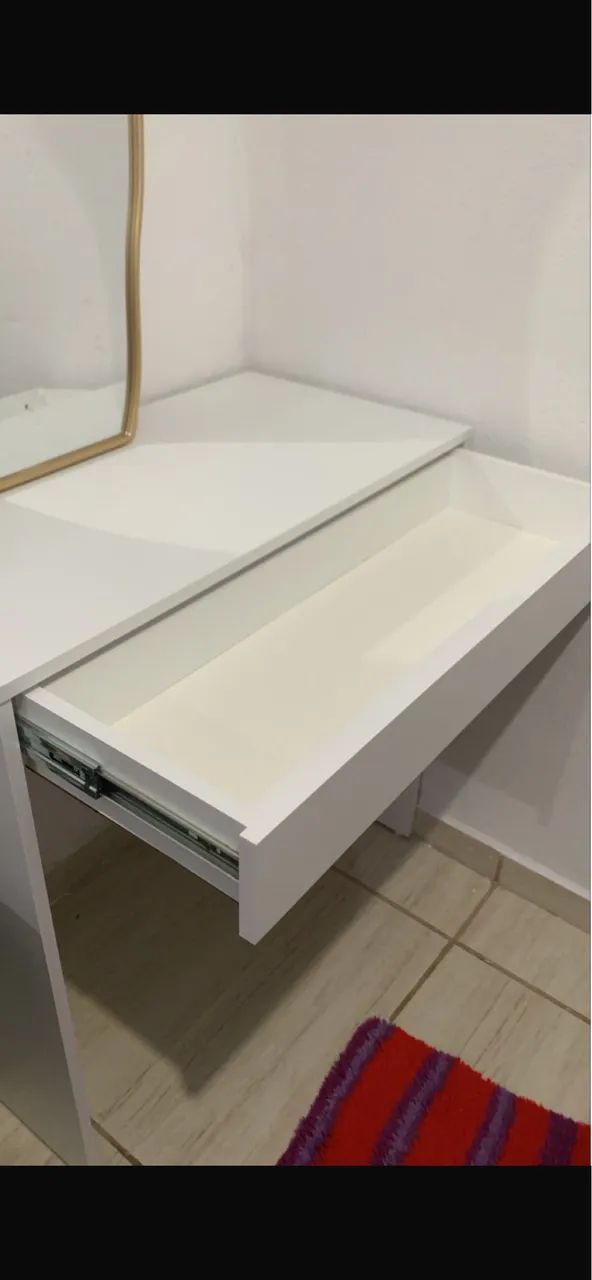 Vendo escrivaninha semi nova