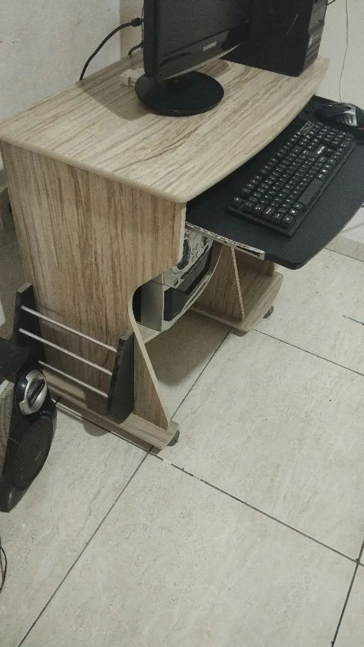 Vendo computador e mesa - Foto 3