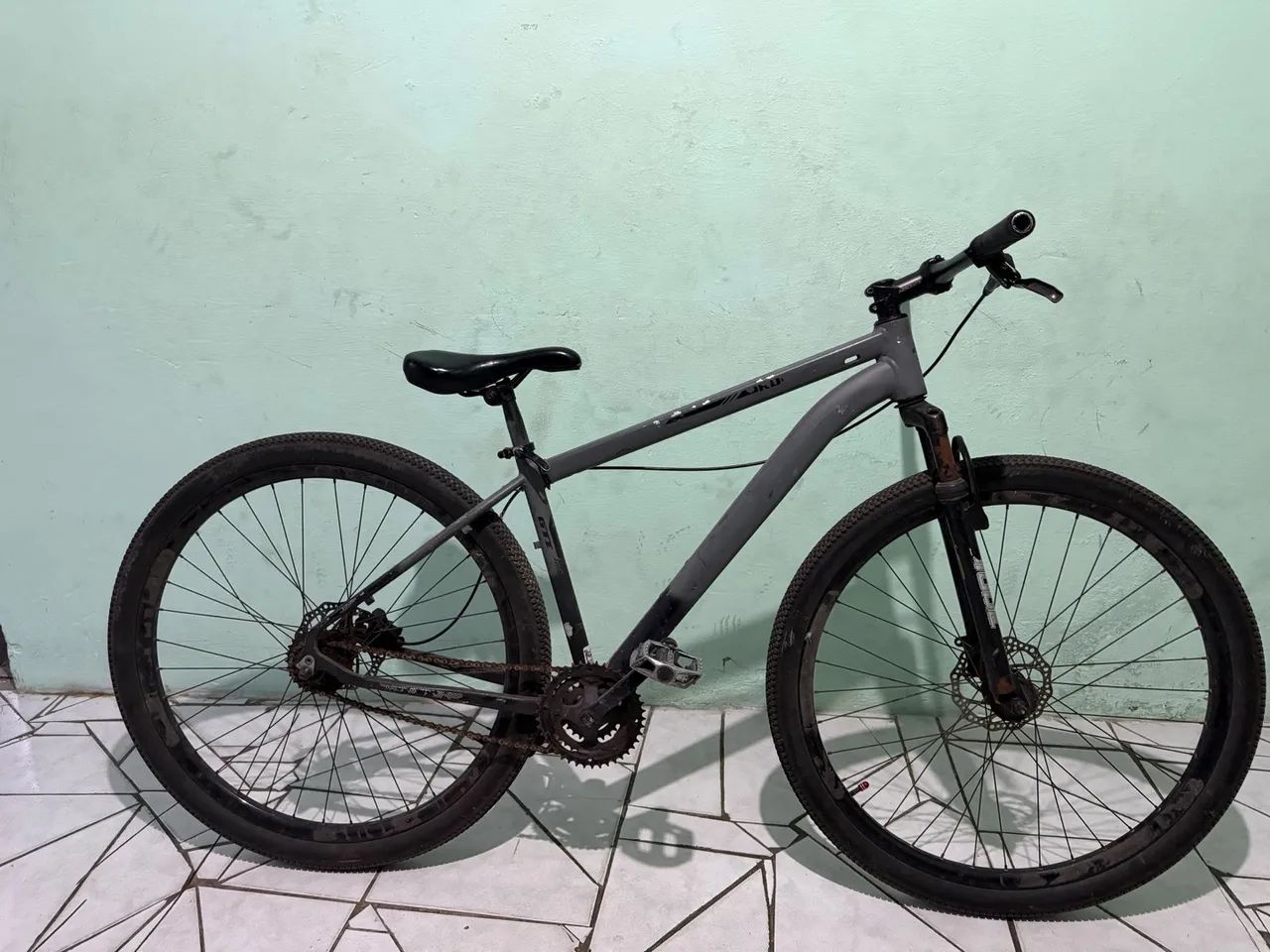 Vendo Bicicleta Aro 29, Semi Nova
