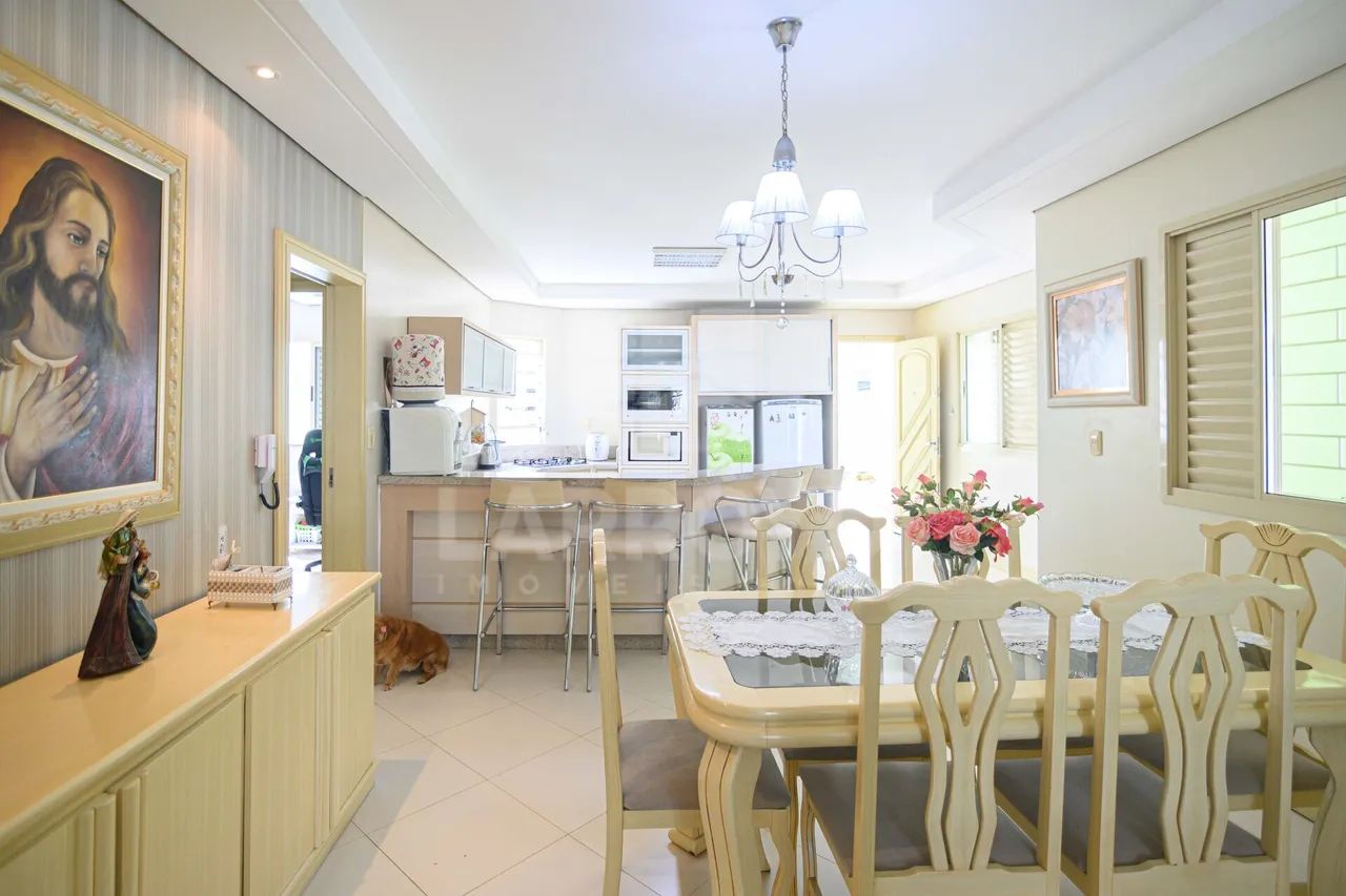 Casa semimobiliada à venda com área gourmet e academia - Foto 3