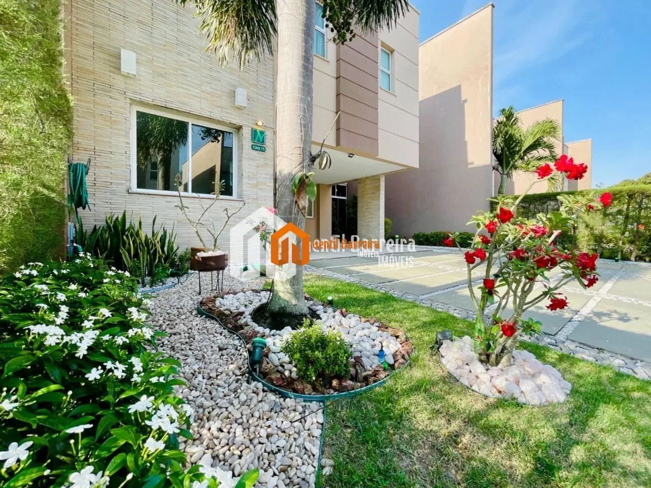 Casa Duplex em condomínio - Mangabeira - Eusébio/CE