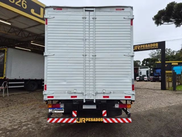 mercedes benz mb accelo 1016 bau ano 2018 baixo km acelo - Foto 7