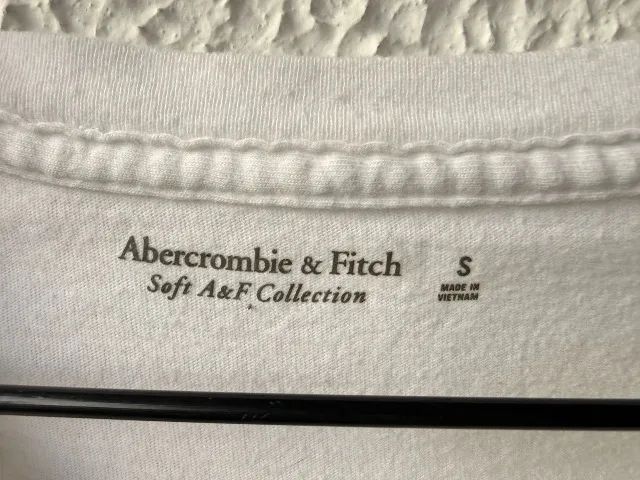 Camiseta Abercrombie, tamanho P - Foto 2