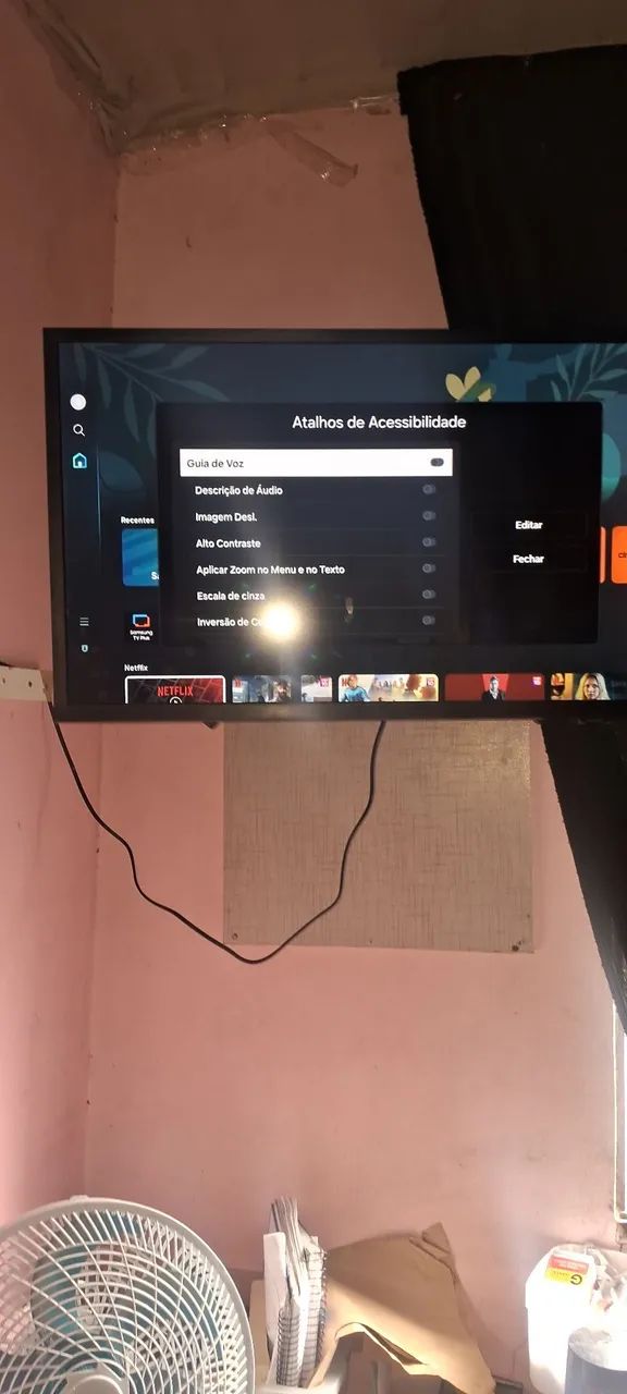Tv 32 polegadas 800.00 reais nova um mes que comprei  smart  - Foto 2